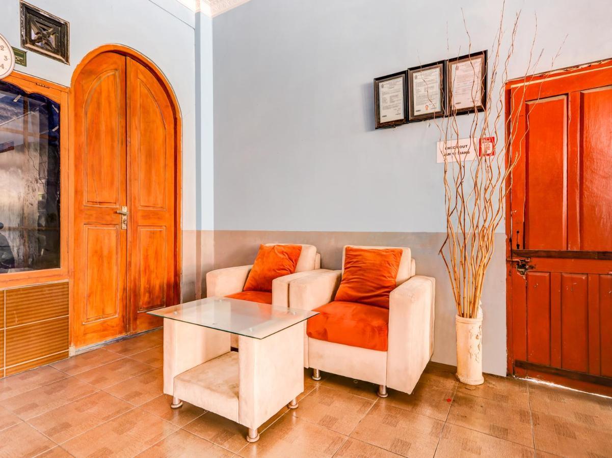 Oyo 90051 Guest House פראנגטריטיס מראה חיצוני תמונה