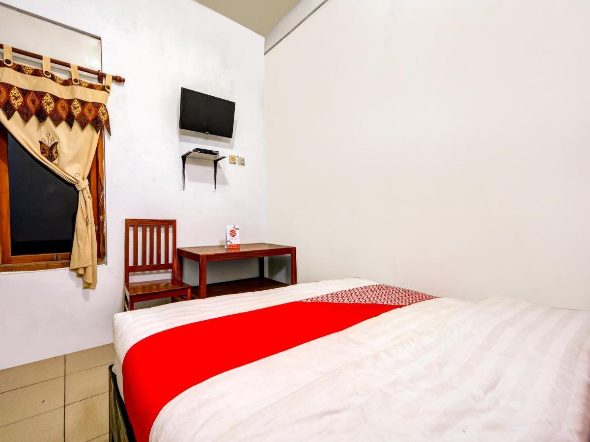Oyo 90051 Guest House פראנגטריטיס מראה חיצוני תמונה